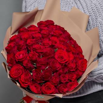Букет из 51 красной розы 35 см (Кения) в корейской упаковке