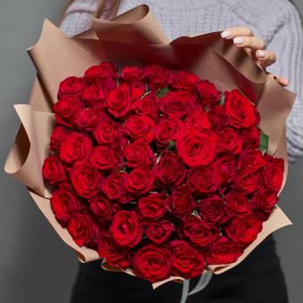 Букет из 51 красной розы 35 см (Кения) в корейской упаковке