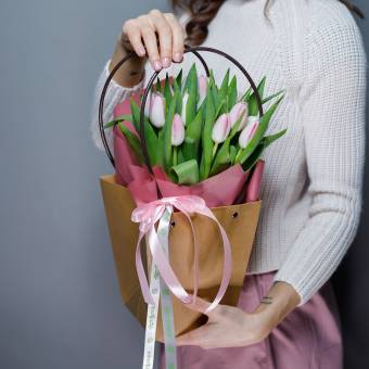 Цветочная сумочка с тюльпанами нежный микс - S