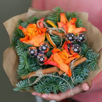 Новогодний букет-комплимент из оранжевых роз 50 см (Кения)