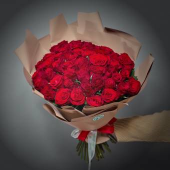 51 красная роза 40 см (Кения) в корейской упаковке