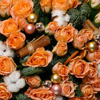 Новогодний букет из 51 оранжевой розы 50 см (Кения)