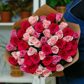 Букет из 51 розы розовый микс 50 см (Кения)