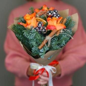 Новогодний букет-комплимент из оранжевых роз 50 см (Кения)