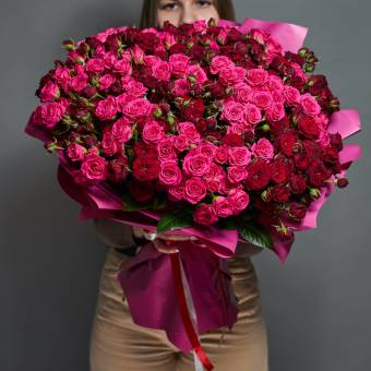 Букет из 51 кустовой розы микс 50 см (Россия)