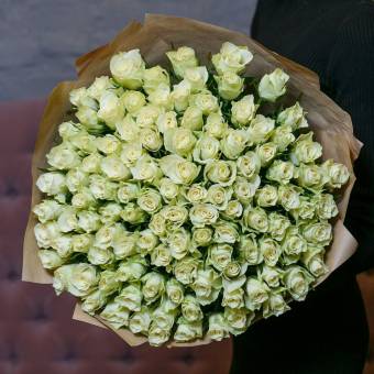 101 белая кенийская роза 50 см