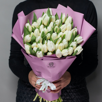 Букет из 51 белого тюльпана (Голландия) в корейской упаковке