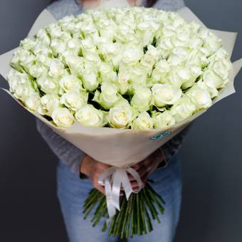 Букет из 101 белой розы 50 см (Кения)